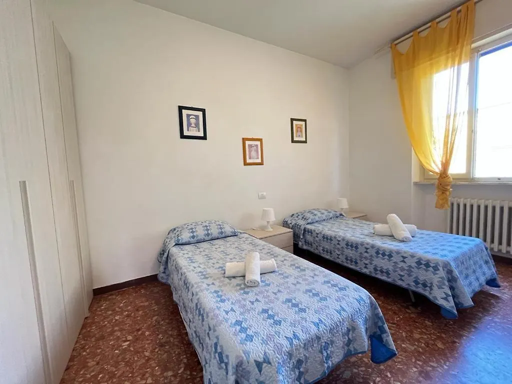 Pineta Apartament Tirrenia