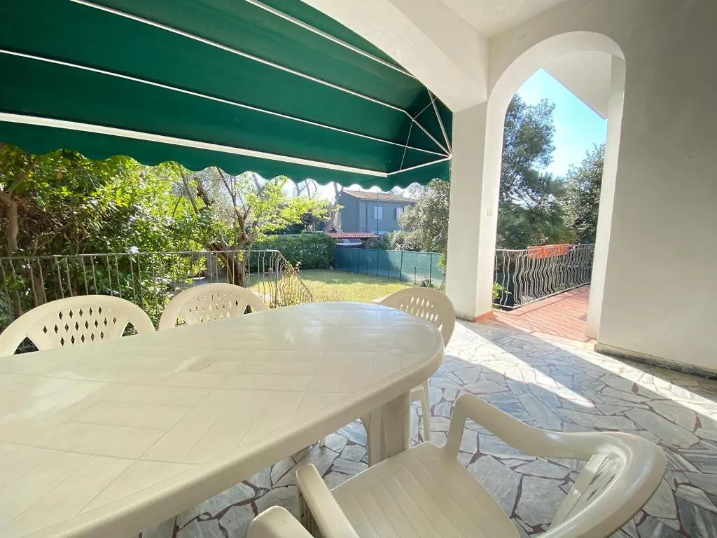 Pineta Apartament Tirrenia