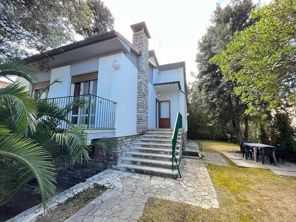 Pineta Apartament Tirrenia Italy