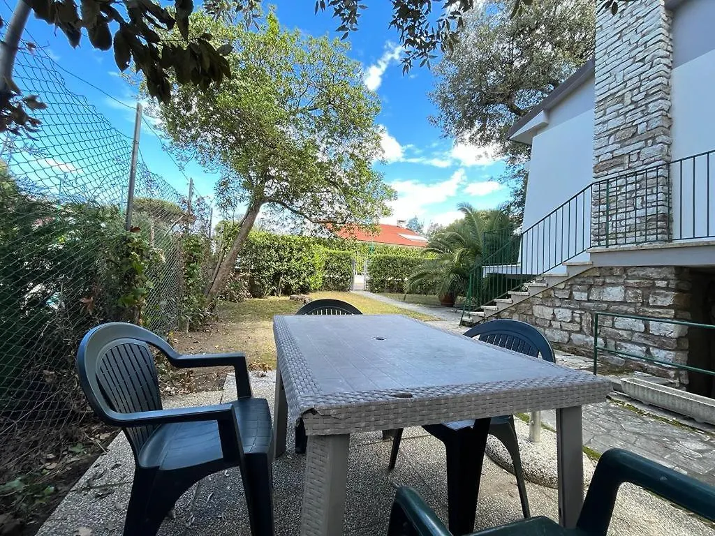 Pineta Apartament Tirrenia Apartment