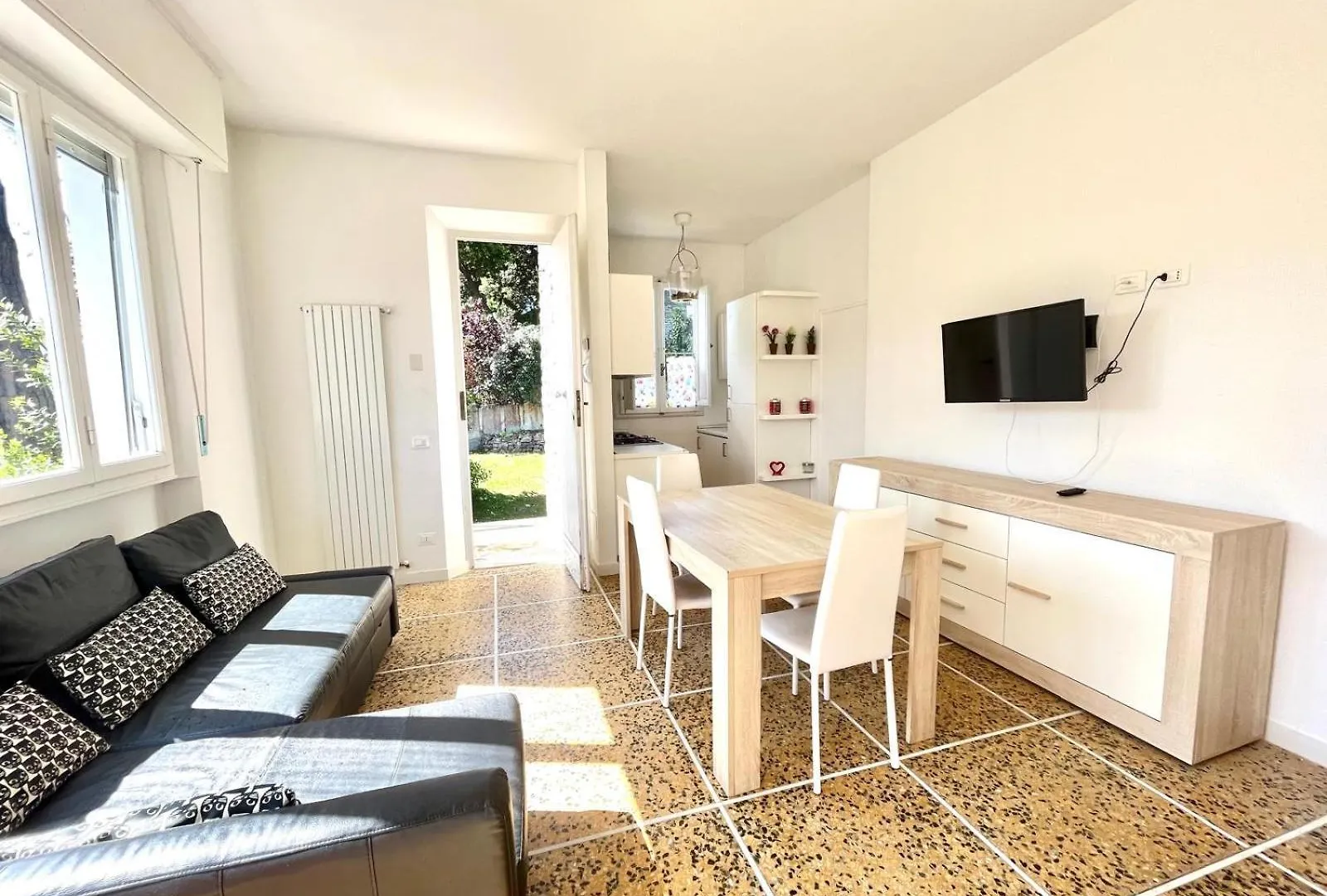 Pineta Apartament Tirrenia Apartment