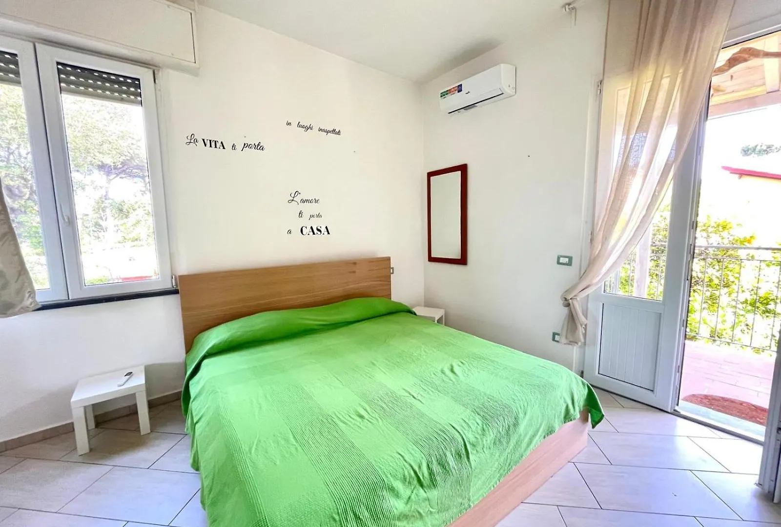 Pineta Apartament Tirrenia 0*,