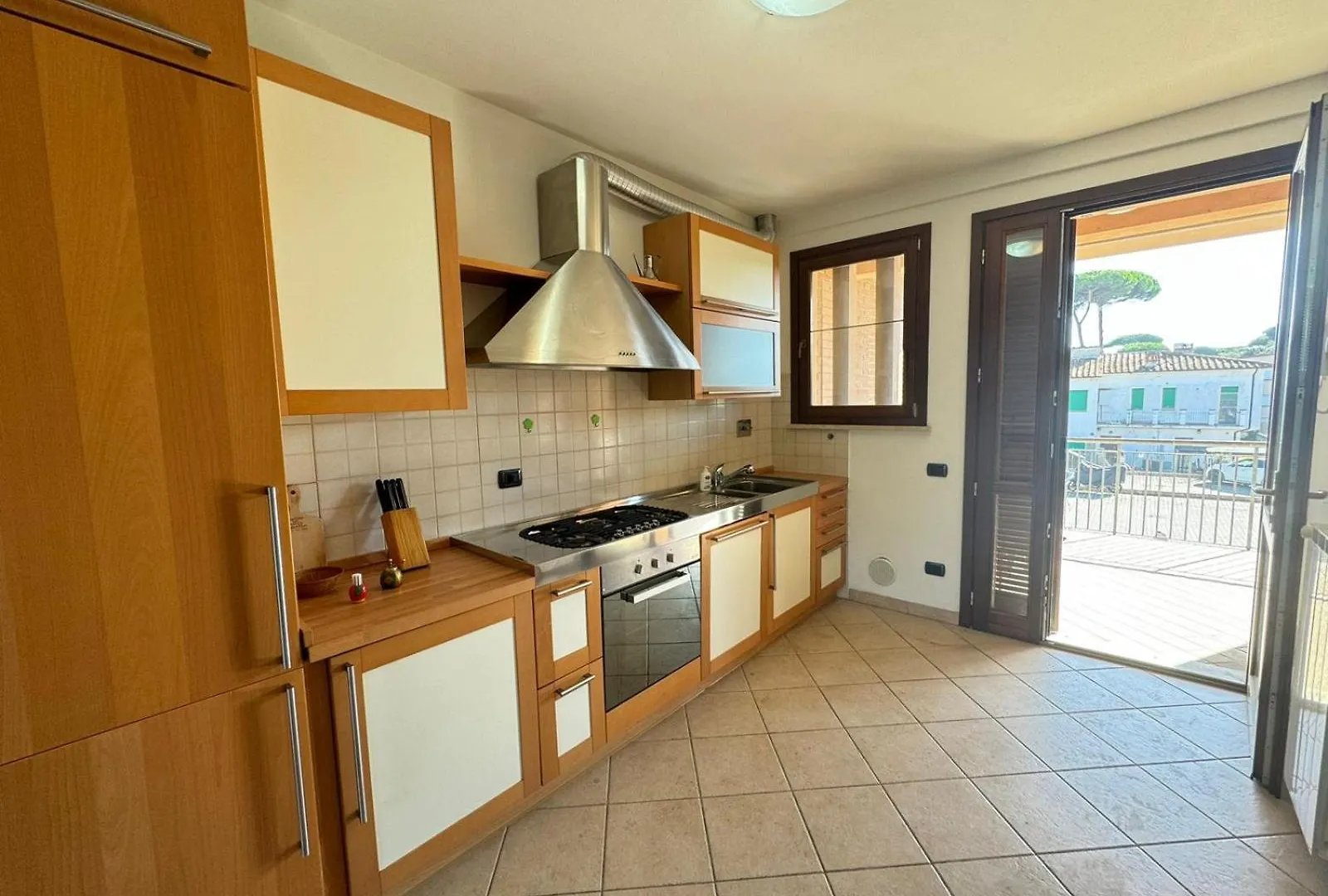 Pineta Apartament Tirrenia 0*,