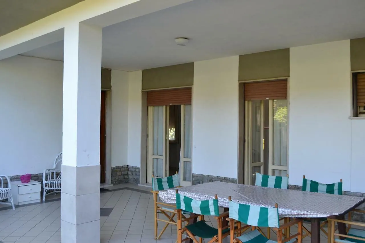 Apartment Pineta Apartament Tirrenia