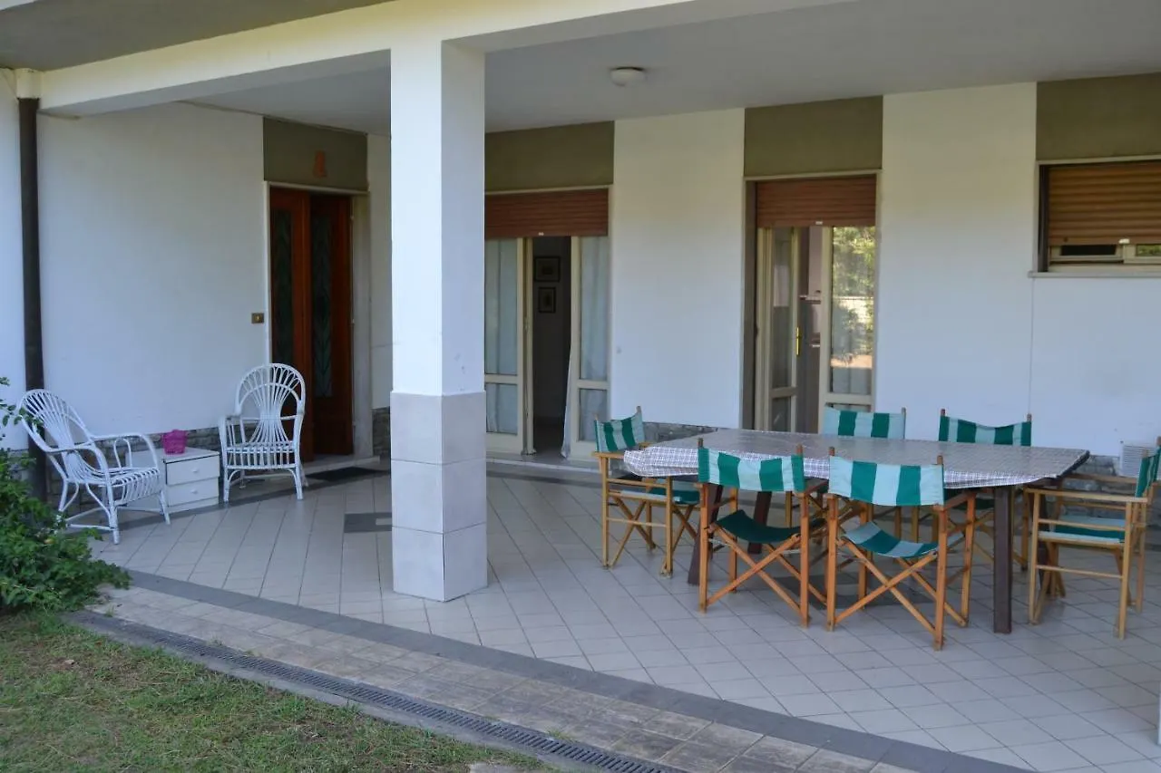 Apartment Pineta Apartament Tirrenia Italien