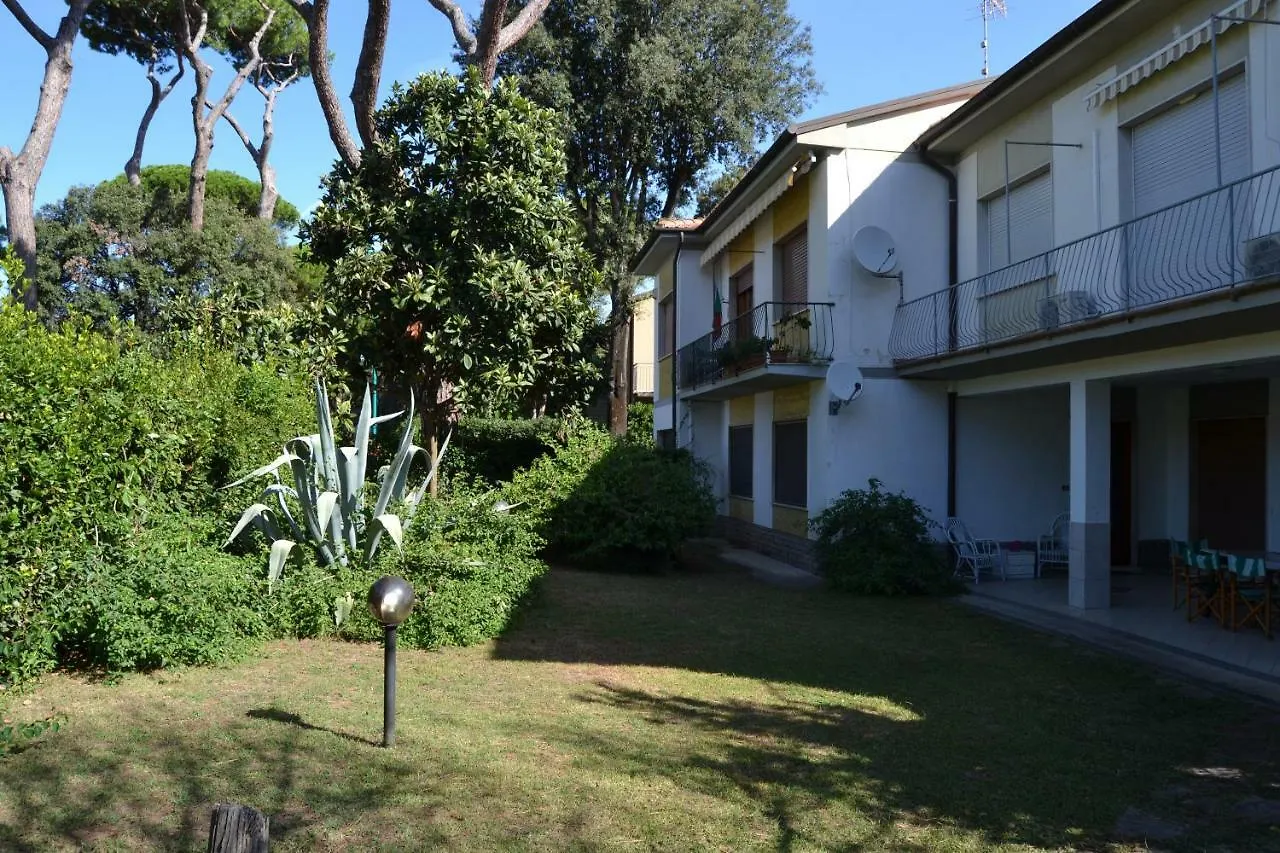 Pineta Apartament Tirrenia